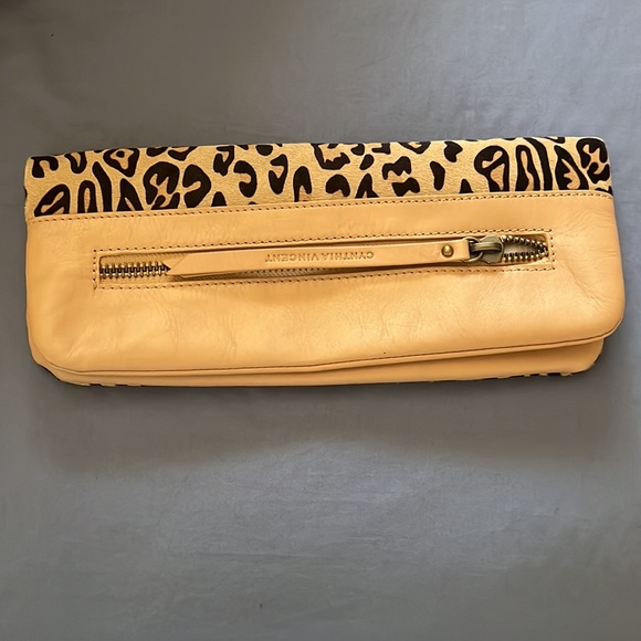 12th Street by Cynthia Vincent clutch bag - Picture 4 of 6